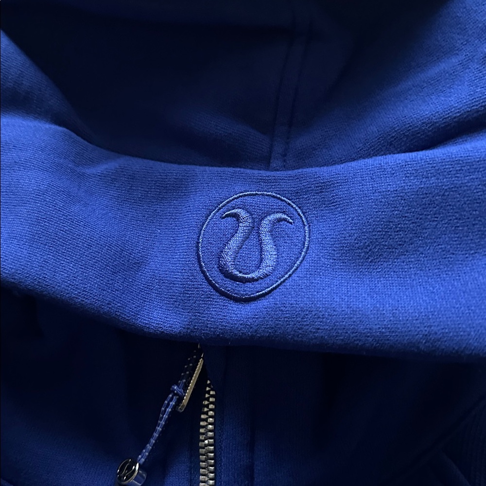 Lululemon Scuba Oversized Full Zip - Picture 2 of 4